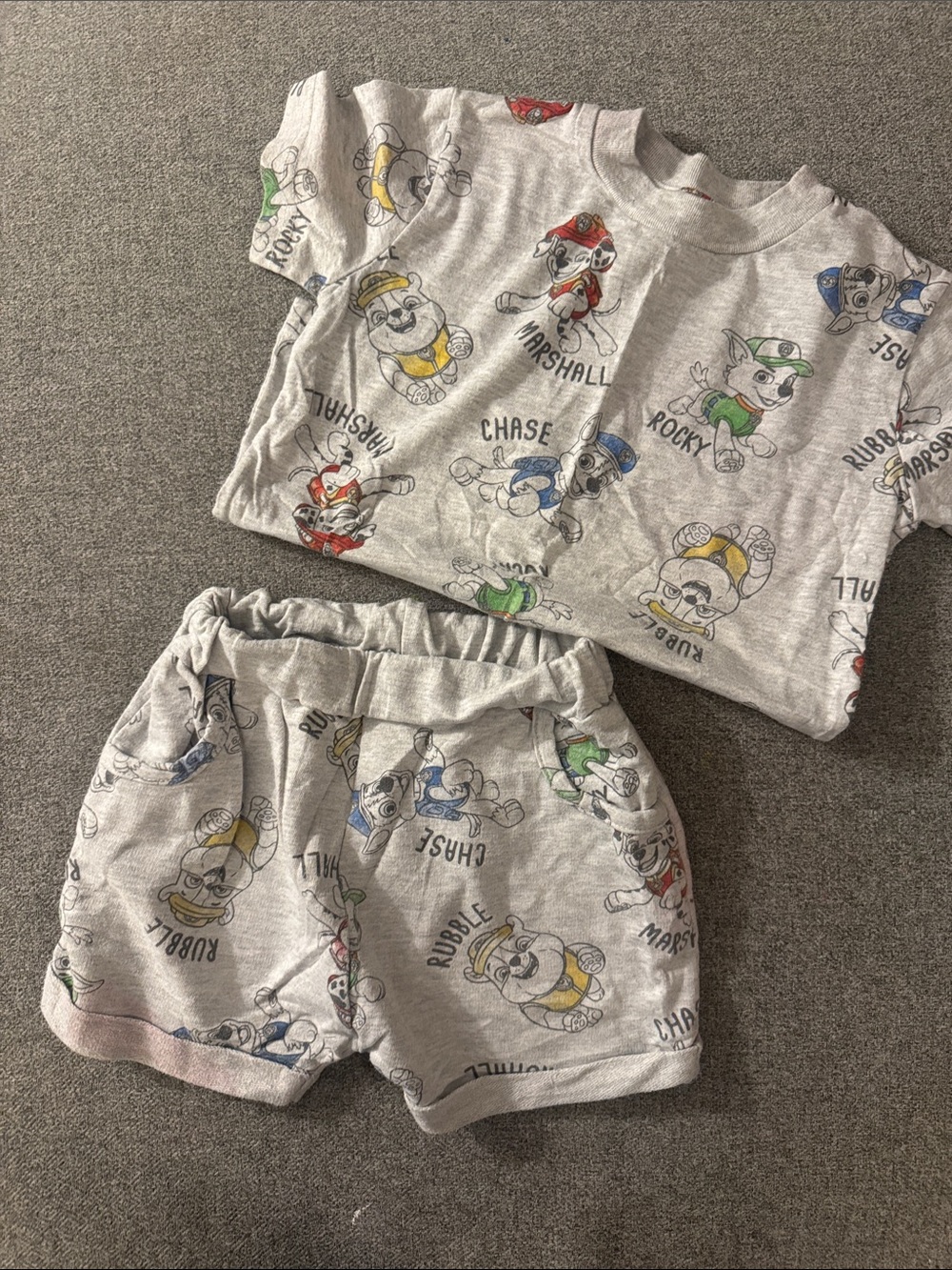 5/$15- Paw Patrol outfit size 3t